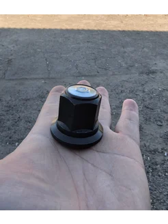 Гайка колесная 18х1,5 в сборе закрытая 3302-3101034